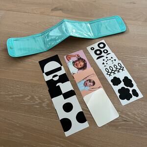 Lovevery High Contrast Card Holder With 10 Cards & Mirror